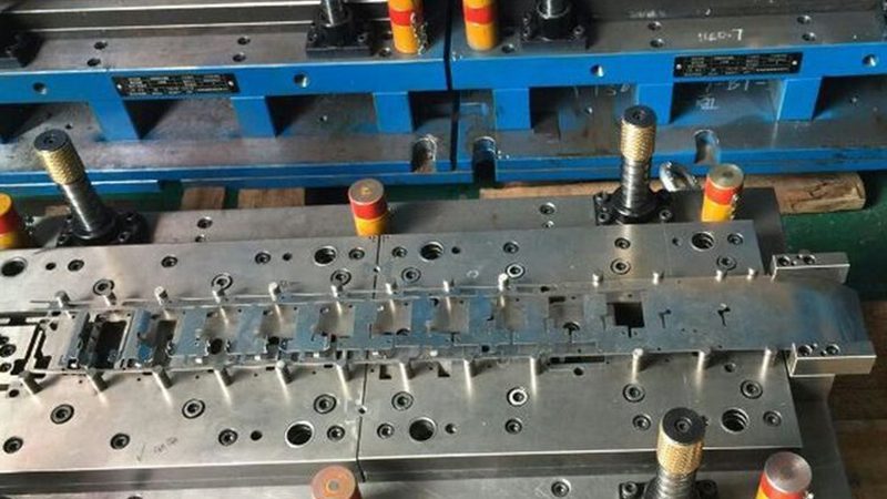 模具加工设备型号参数对比：揭秘高效生产背后的秘密